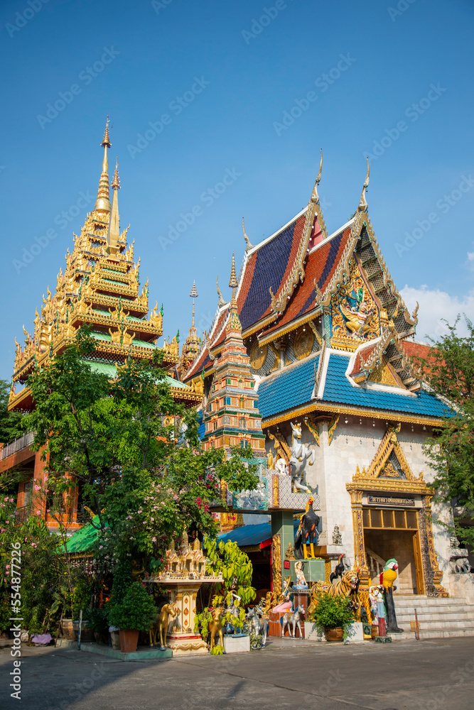 Fototapeta premium THAILAND THONBURI WAT KHUN CHAN