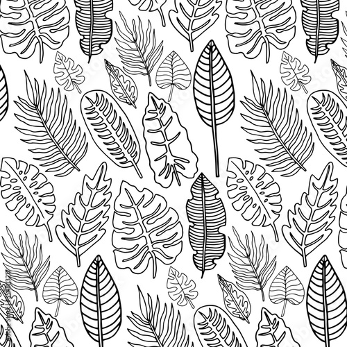 Tropic floral floral seamless jungle pattern. palm banana leaves in black and white gray style.