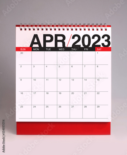 Simple desk calendar 2023 - April