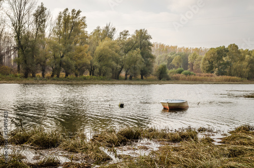A panoramic view of the lake in autumn.