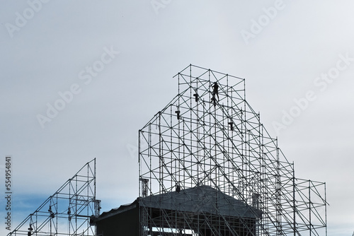 Фотография Installation and dismantling of scenes on the street