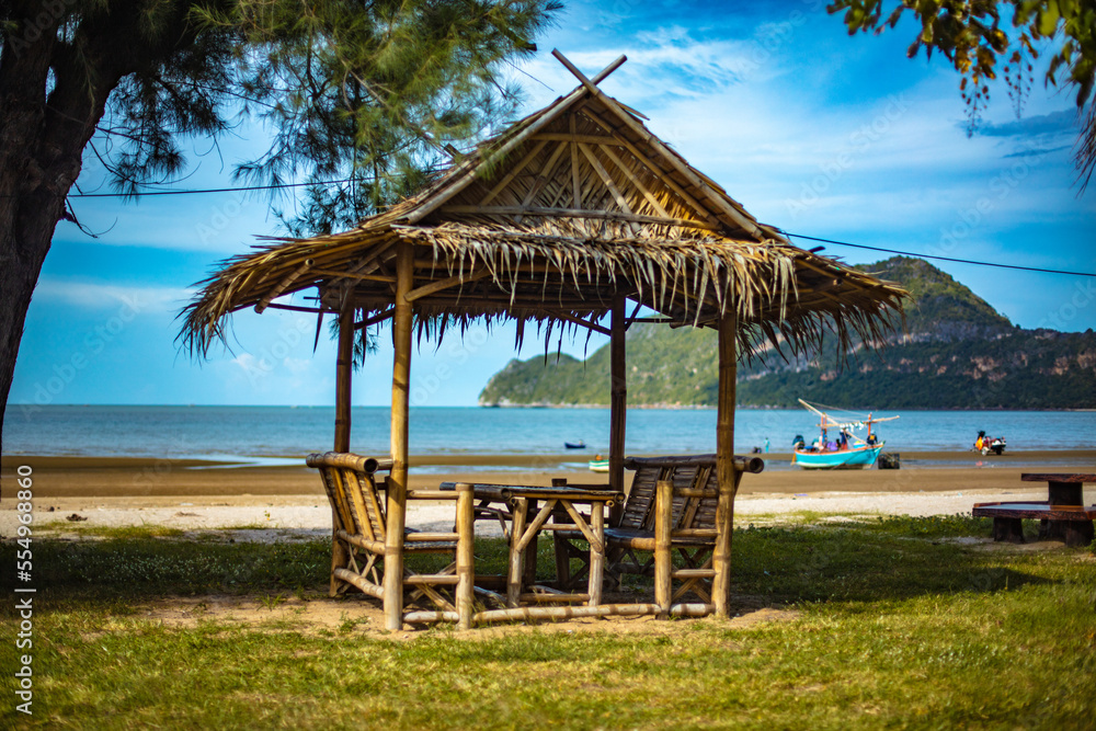 Cabanon sur la plage de Sam Roi Yot en Thaïlande Cabanon sur la plage de Sam Roi Yot en Thaïlande