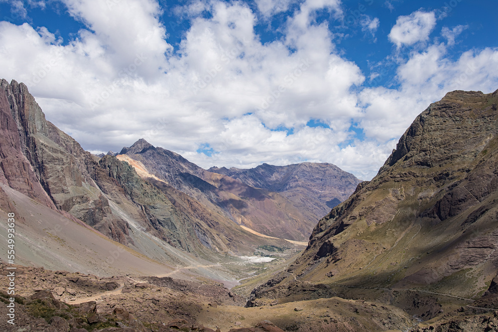 Valle del Cajón del Maipo en la Cordillera de los Andes, Región Metropolitana de Chile
