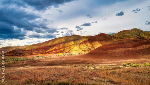 Painted hills near John Day Fossil Beds © DON