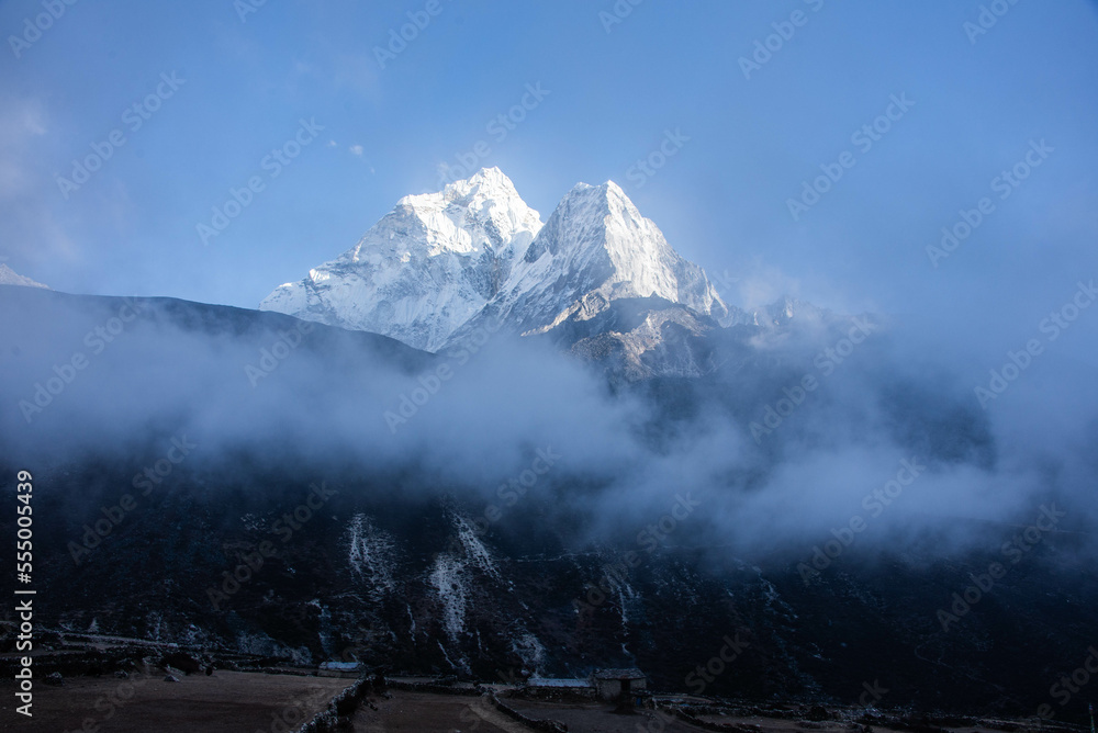 Fototapeta premium The mighty peak of Ama Dablam in the Everest Region of Nepal
