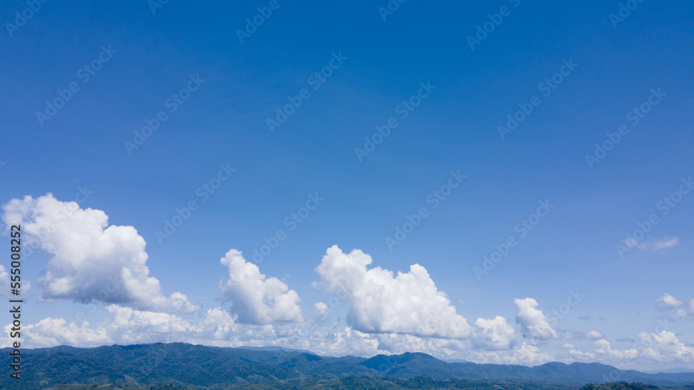 Obraz premium Blue sky with cloud at Phuket Thailand