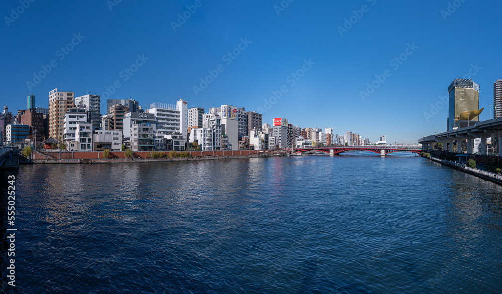 Fototapeta premium 浅草の桟橋のひとつ