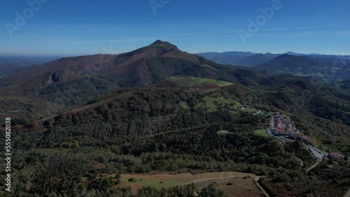 Montagne de la Rhune au Pays Basque photo