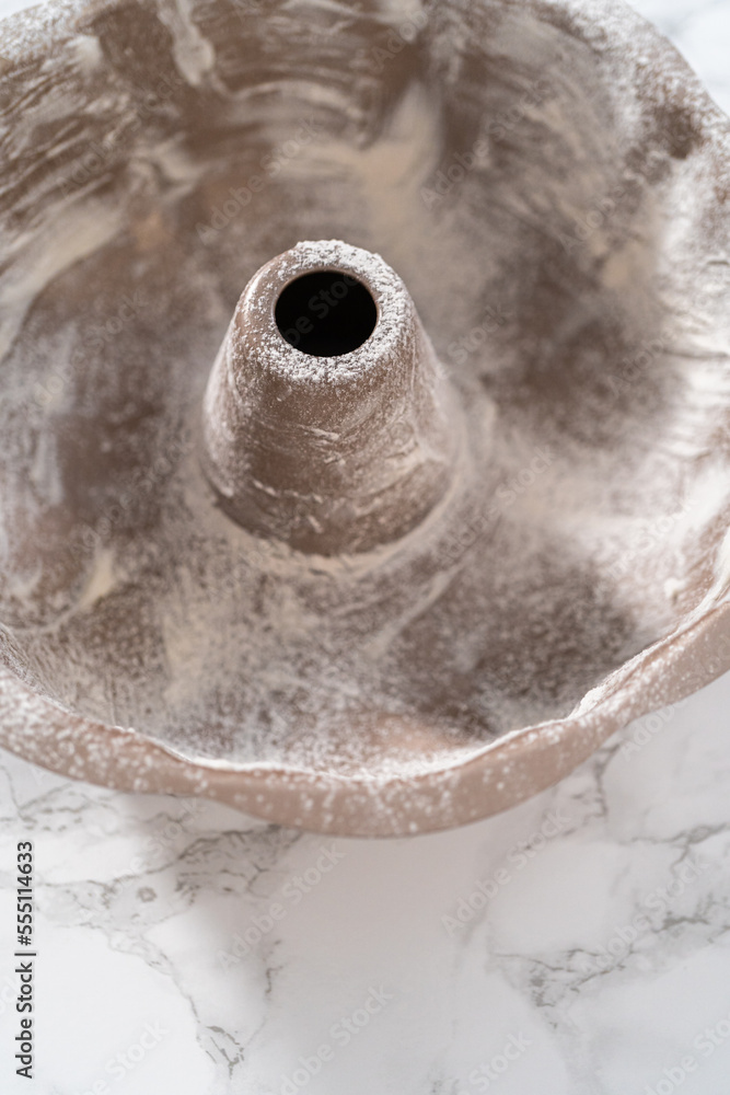 Naklejka premium Eggnog Bundt Cake