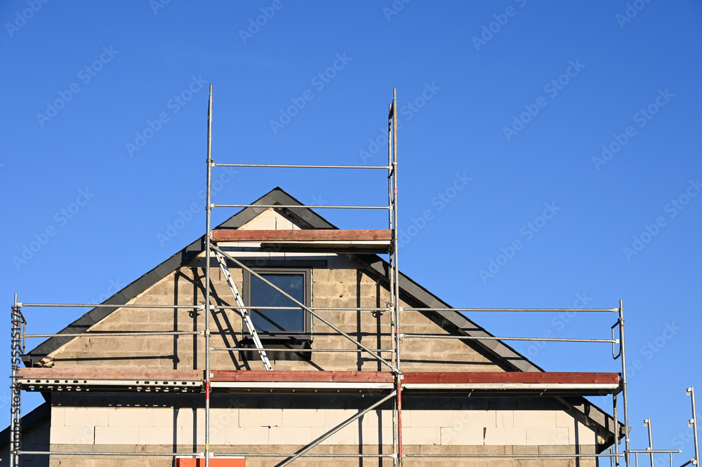 Obraz premium immobilier logement maison construction environnement chantier travaux echaffaudage