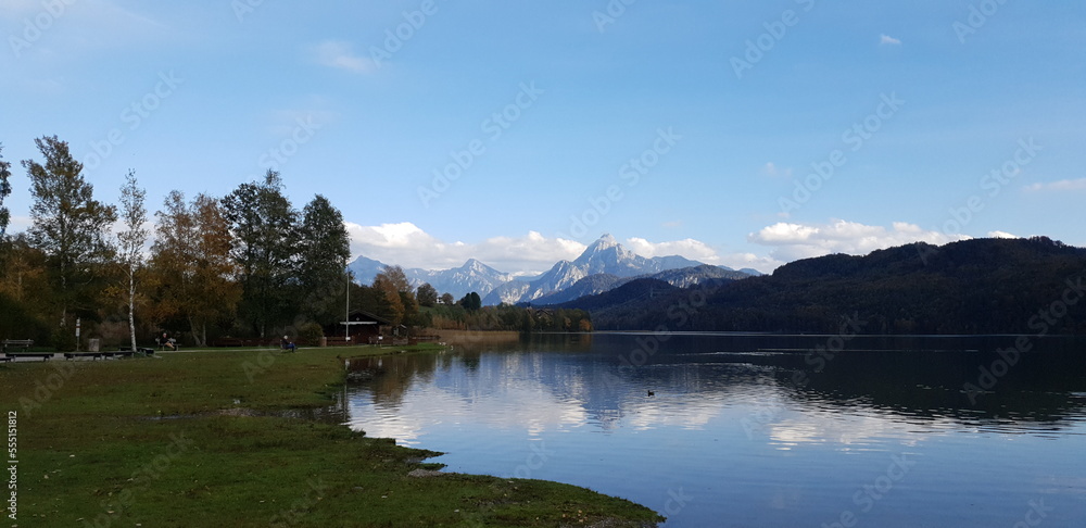 Kleiner See vor den Allgäuer Alpen