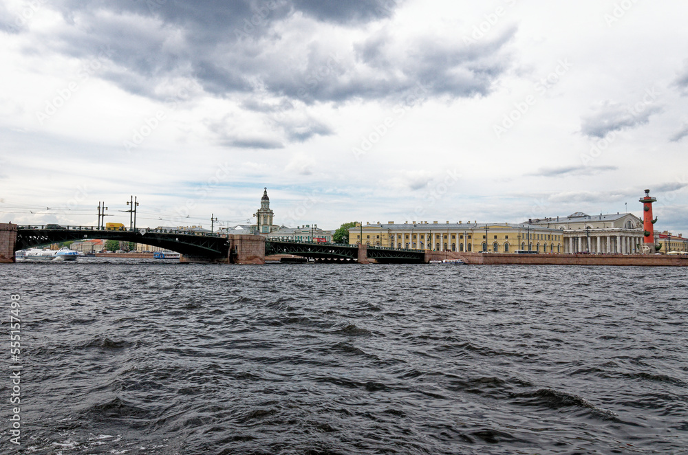 Obraz premium Troitskiy bridge - one of the bridges of St. Petersburg