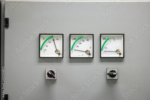 Machines Instrument panel for electric energy Voltage Regulator Panel Current and Voltage Meters To check and prevent and control the damage from unstable electricity.
