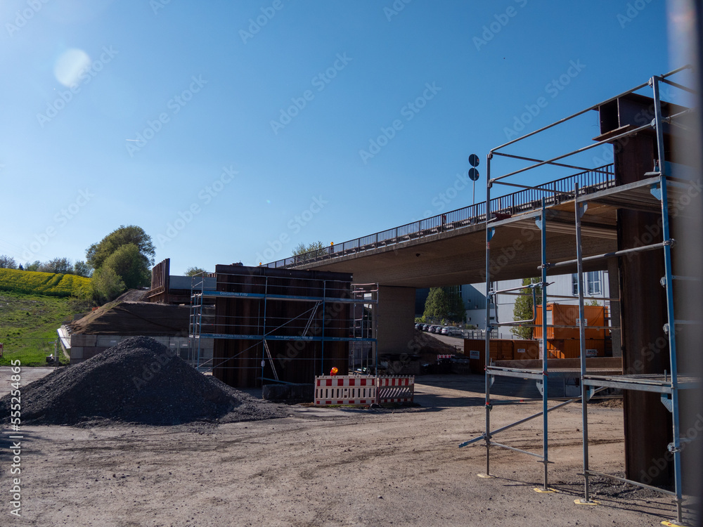 Neubau einer Brücke Neubau einer Brücke