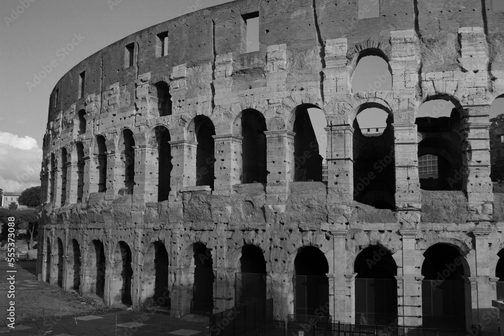 Naklejka premium Stone ancient walls of the Colosseum in Rome