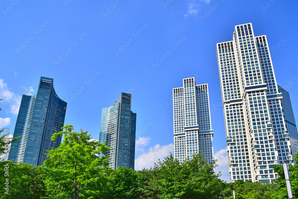 Skyscraper luxury penthouse scenery in Seoul,
서울의 초고층 럭셔리 펜트하우스 풍경