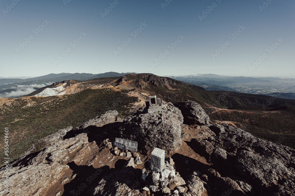 安達太良山山頂で見る誰もいない美しい景色