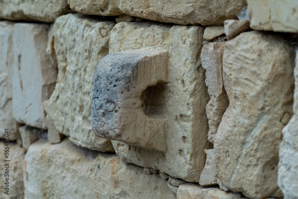 Naklejka premium Steinmauer mit Befestigung