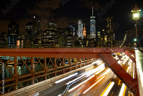 Luces de trafico en el puente de Brooklyn