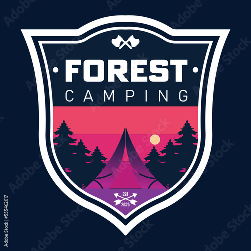 Free summer camping  Vintage vector colure 
 adventure  badge, label, patch emblem, badges logo