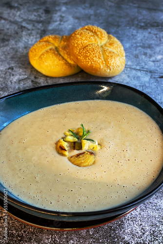 A plate of cream soup of chestnut