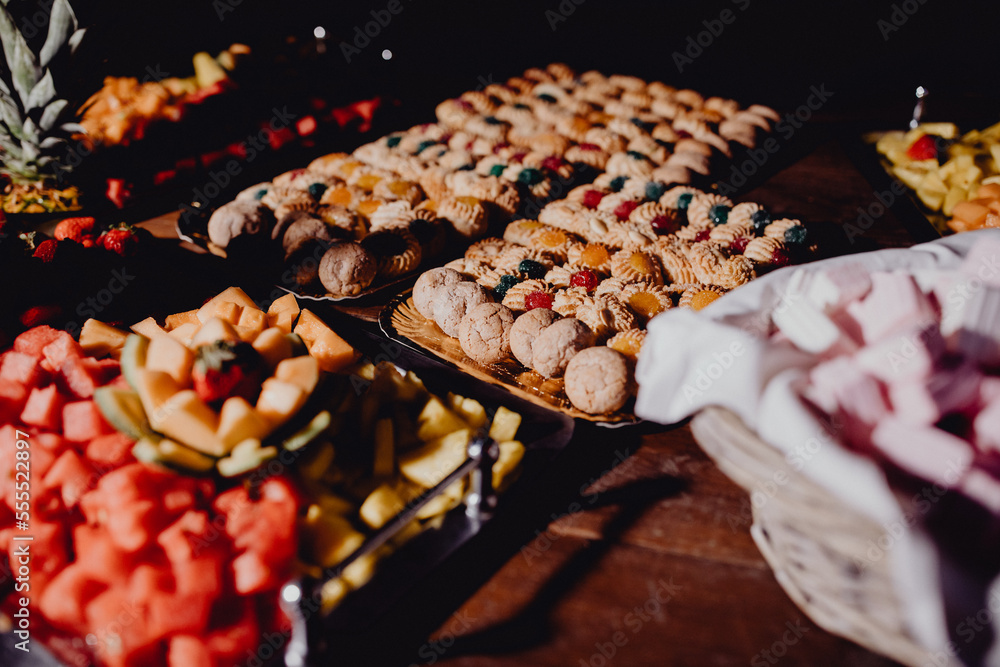 Grans buffet de sablés, de fruits et de desserts Stock Photo | Adobe Stock
