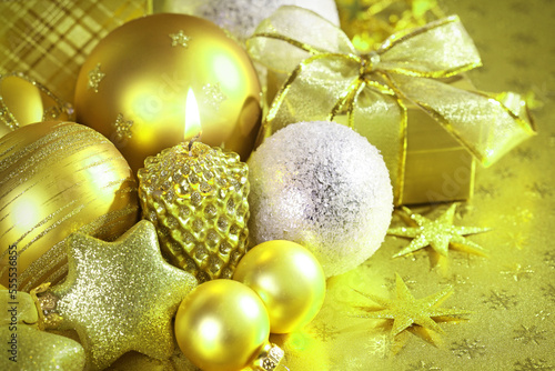 Gold theme Christmas decorations
