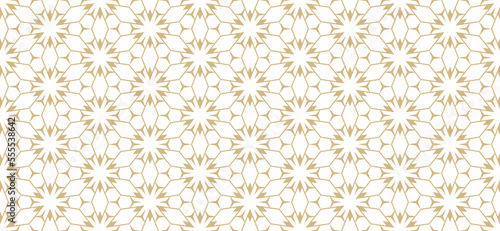 Vector golden abstract geometric seamless pattern. Gold and white lines texture, elegant floral lattice, mesh, grid. Oriental traditional luxury background. Asian ornament, repeat tiles, modern design