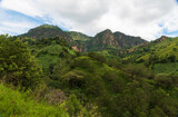 Disfrutando de los Hermosos paisajes naturales de las montañas en la Sierra Madre del Sur, México