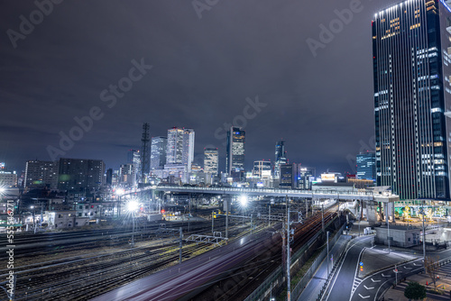 【愛知県】ささしまライブ駅周辺と名古屋駅方面のビル群の夜景