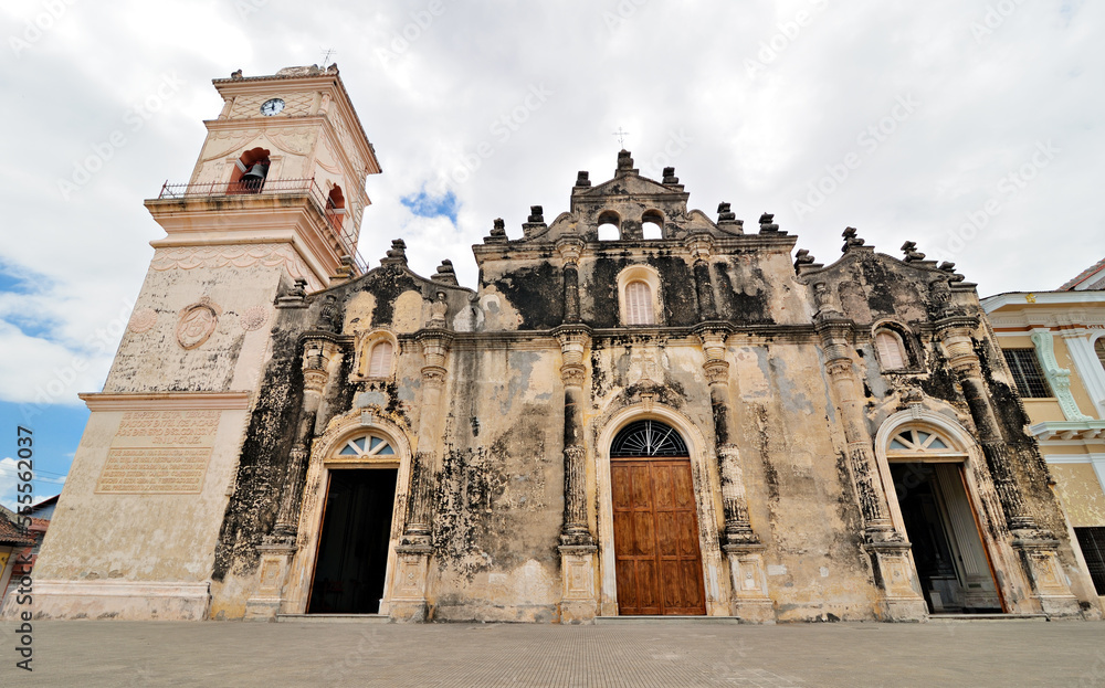 Church Iglesia La Merced in Granada, Nicaragua, originally built in 1534, burned by Henry Morgan in 1670 and rebuilt in 1781