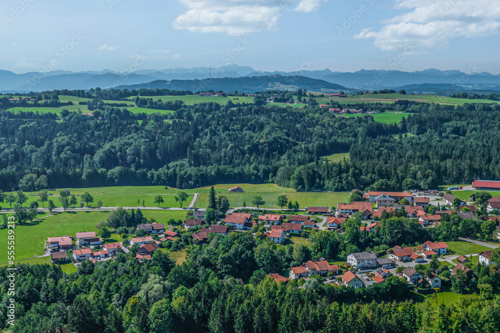  Ausblick auf das Alpenvorland bei Wessobrunn in Oberbayern