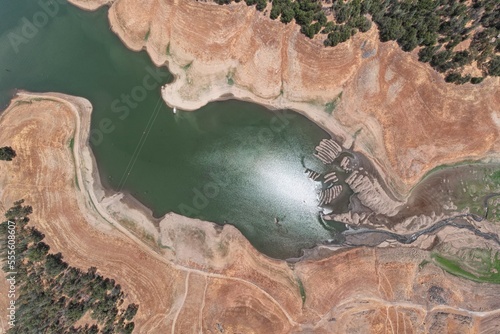 Fototapet Don Pedro reservoir during California's 2021 drought