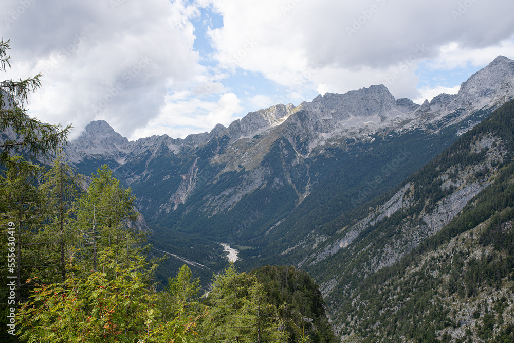 Obraz premium Landscape on the limarica river in soca