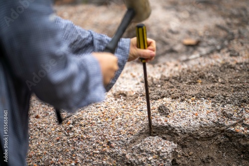 Bilde på lerret prospecting for gems and panning for gold in the bush in australia