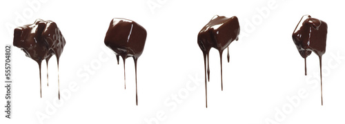 gruppo di bocconcini di cioccolato gocciolante su uno sfondo bianco
