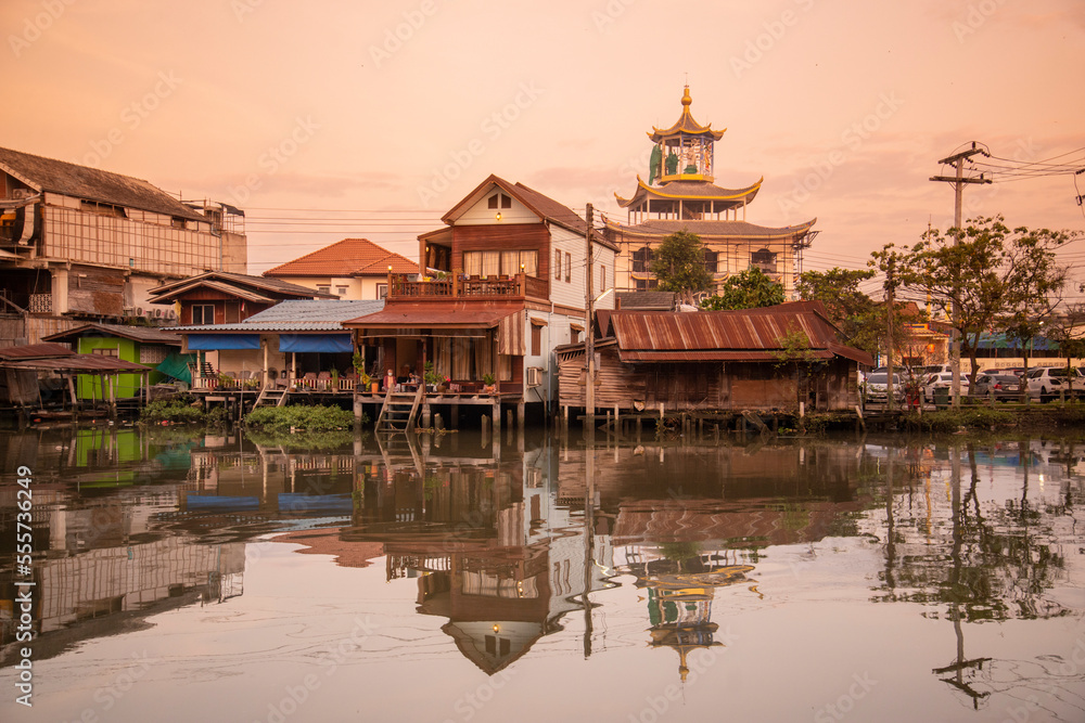 Fototapeta premium THAILAND AMPHAWA MAE KLONG RIVER