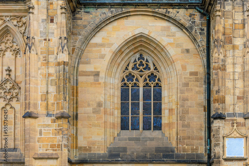 Foto Details of the exterior of the Gothic Catholic Cathedral of St