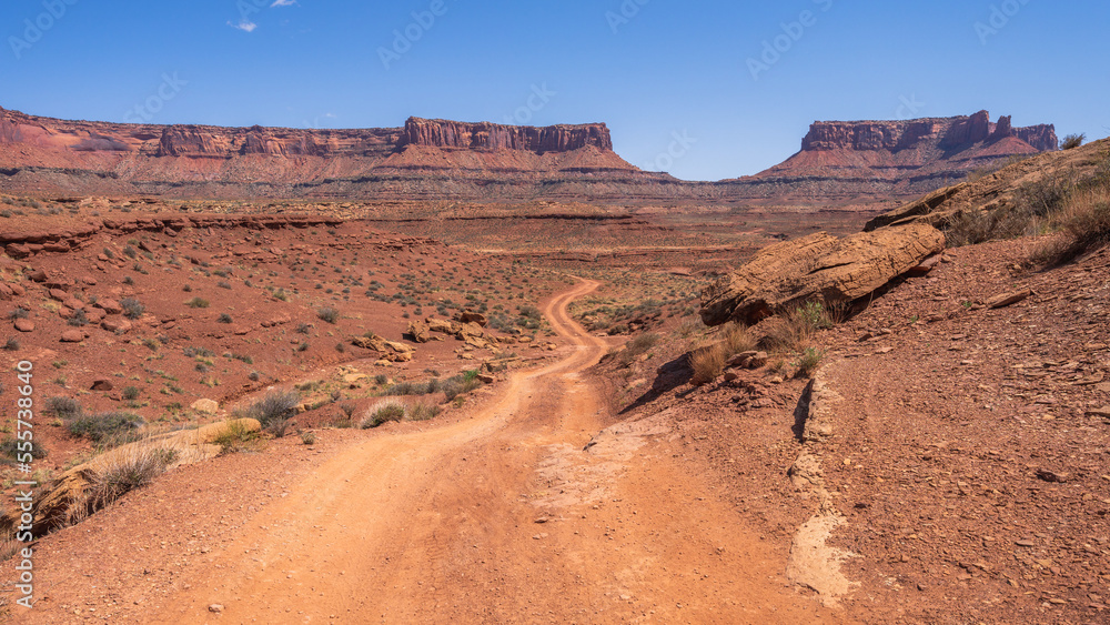 hiking the murphy trail loop in the island in the sky in canyonlands national park, usa