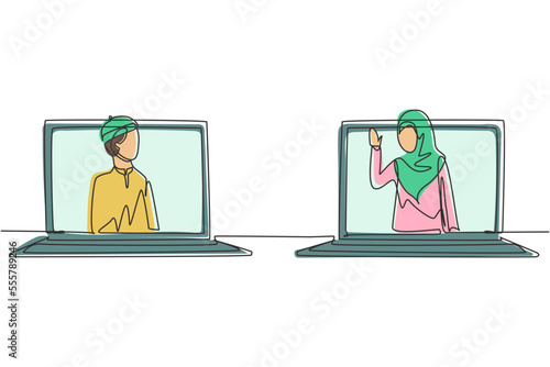 Single continuous line drawing Arab male patient holding smartphone standing facing giant smartphone and consulting female doctor. Doctor online. Dynamic one line graphic design vector illustration