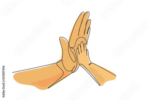 Single continuous line drawing father and child making hi-five gesture. Little baby have bonding with his father. Hero father and family pride. Dynamic one line draw graphic design vector illustration