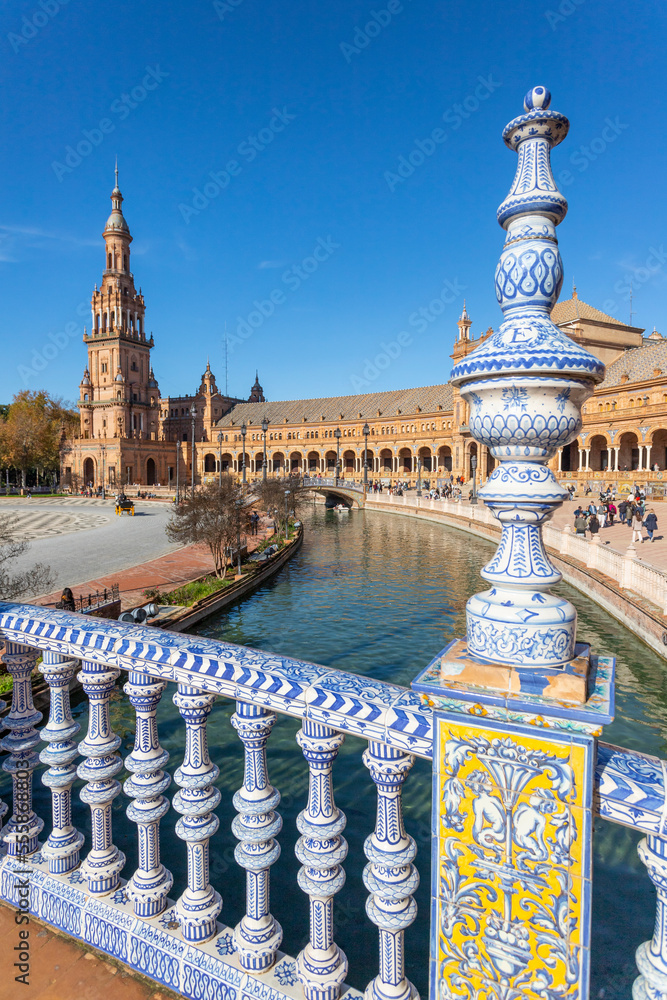 Fototapeta premium Spanish Square in Sevilla, Andalusia, Spain