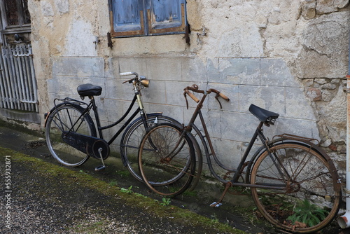 vieux vélos © Jacky Jeannet
