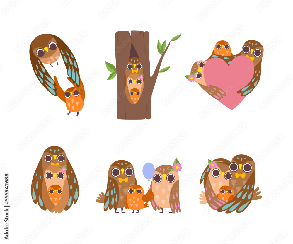 Obraz premium Happy Owl Family with Father, Mother and Baby Vector Set