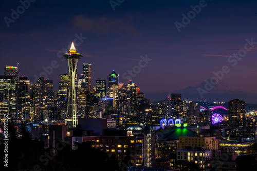 Wallpaper Mural The holiday lights in the Seattle skyline after dark. Mount Rainier is in the background. Torontodigital.ca