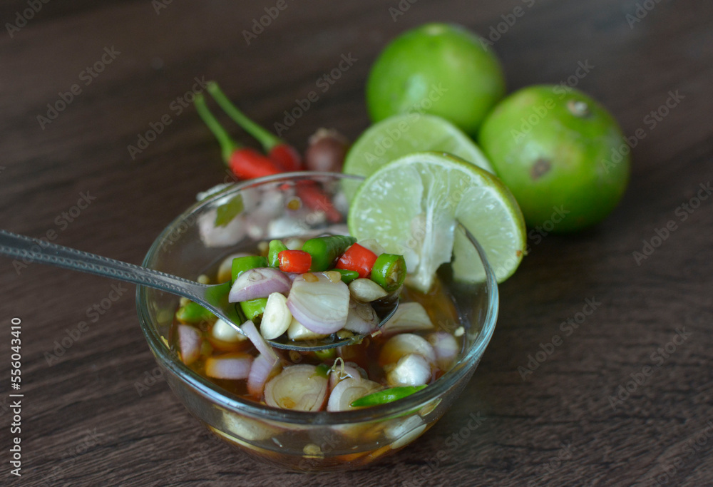 chili and garlic Lime for chili paste It's a chili paste that is popular to eat. chili and garlic Lime for chili paste It's a chili paste that is popular to eat.