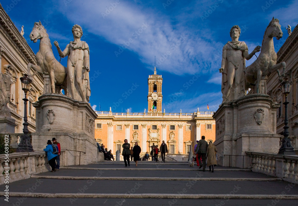 .Roma. Scalinata del Campidoglio con le statue equestri dei Dioscuri