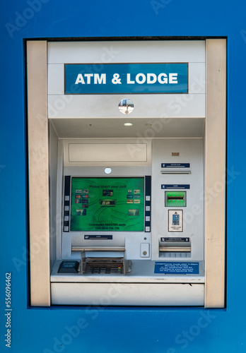 cash machine atm