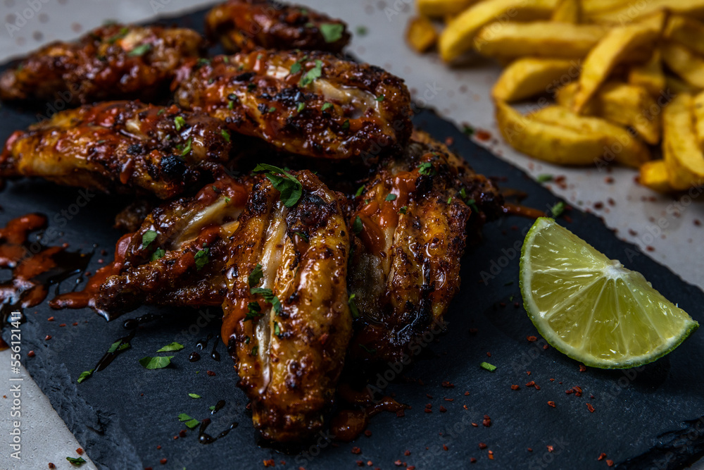 grilled chicken wings with lemon