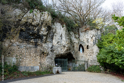 Réplique de la grotte de Lourdes à l'Abbaye d'Aiguebelle